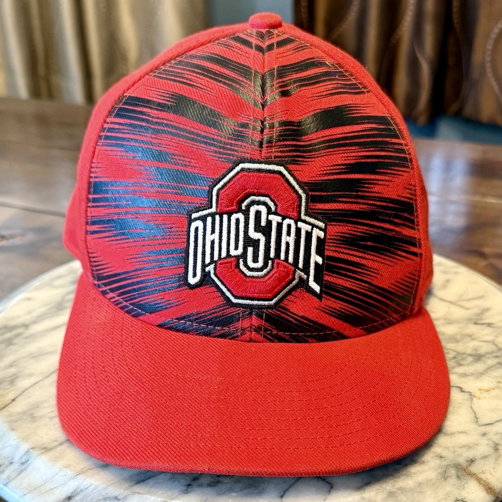 NIKE TRUE Dri-Fit Ohio State Buckeyes Adjustable Red Black Baseball Hat Cap OSU